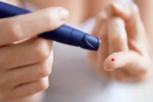 ¿Por qué la diabetes puede causar candidiasis?